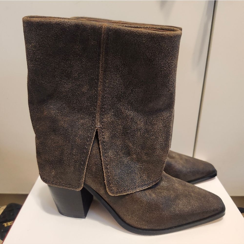 New Vince Camuto Alolison Brown Distressed Leather Hooded Ankle Boots  Sz.6 $170
